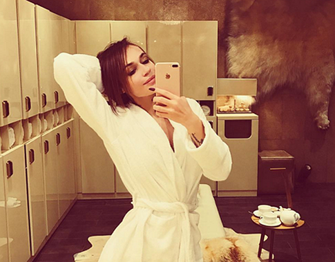 Алена Водонаева устроила банный день