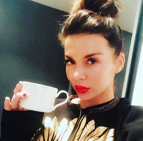 Беременная Анна Седокова рассорилась с отцом будущего малыша