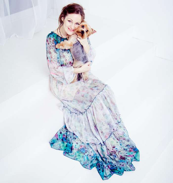 «Я ощущаю себя счастливым человеком. Я живу каждый день так, как я хотела бы жить», - признается Александра