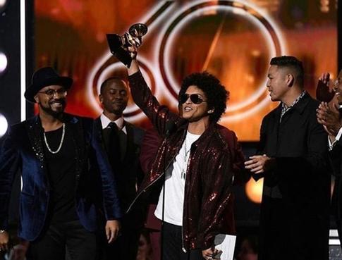 «Песней года» признана That’s What I Like Бруно Марса