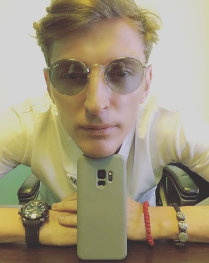 Павел Воля перевез семью на Рублевку