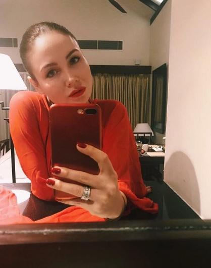 Утяшева похвалилась фигурой в купальнике