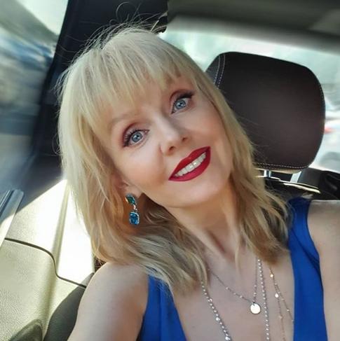 Валерию критикуют за старомодный образ