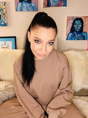 «Бедность — это так стыдно»: Елка поделилась детскими воспоминаниями