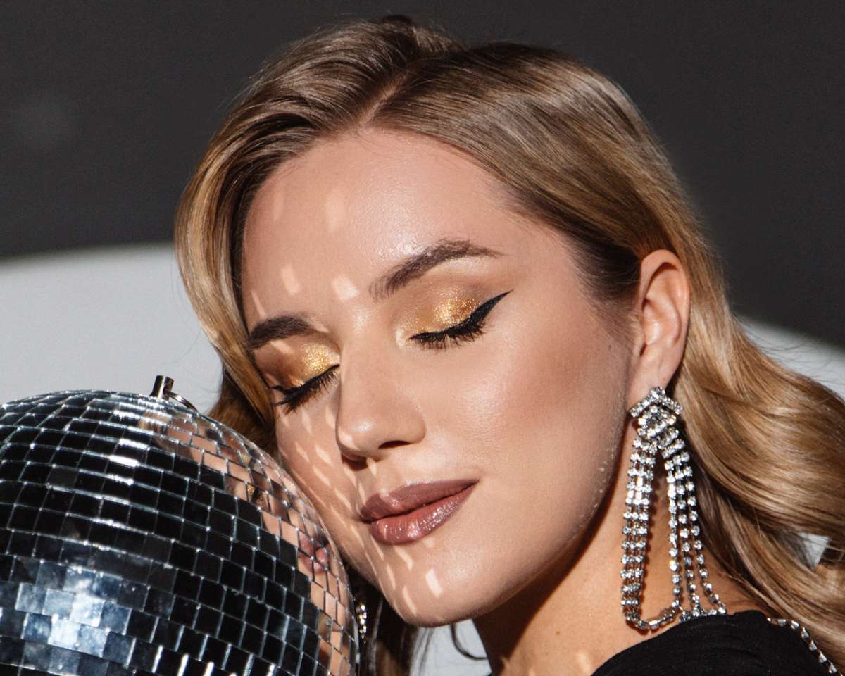 Какой макияж будет актуален в эту новогоднюю ночь?