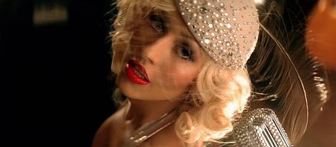 Яркие и роскошные: звезды, которые обожают стиль ретро