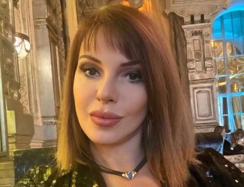 «Мечту выдала за реальность»: Штурм вернула кольцо жениху