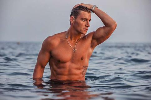 «Не оставалось времени выделываться»: Алексей Воробьев о кризисе среднего возраста