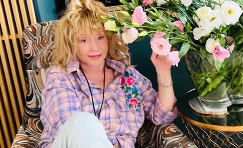 Пугачева посетила концерт Манижи в мрачном образе