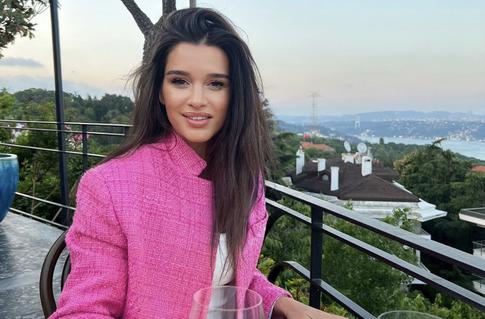 Бородина резко ответила на критику своих губ: «Вы психически нездоровы»