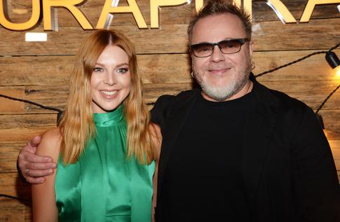 «Новые ощущения»: Пресняков преподнес Подольской дорогой подарок