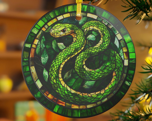 Новогодние украшения дома по знакам Зодиака для встречи года Змеи