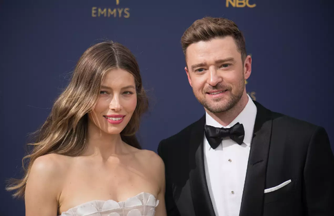 «С днем рождения, коза»: Джастин Тимберлейк необычно поздравил жену