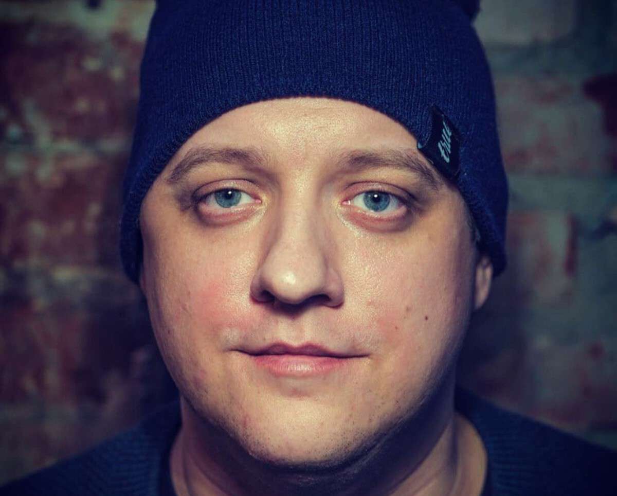 Роман Попов