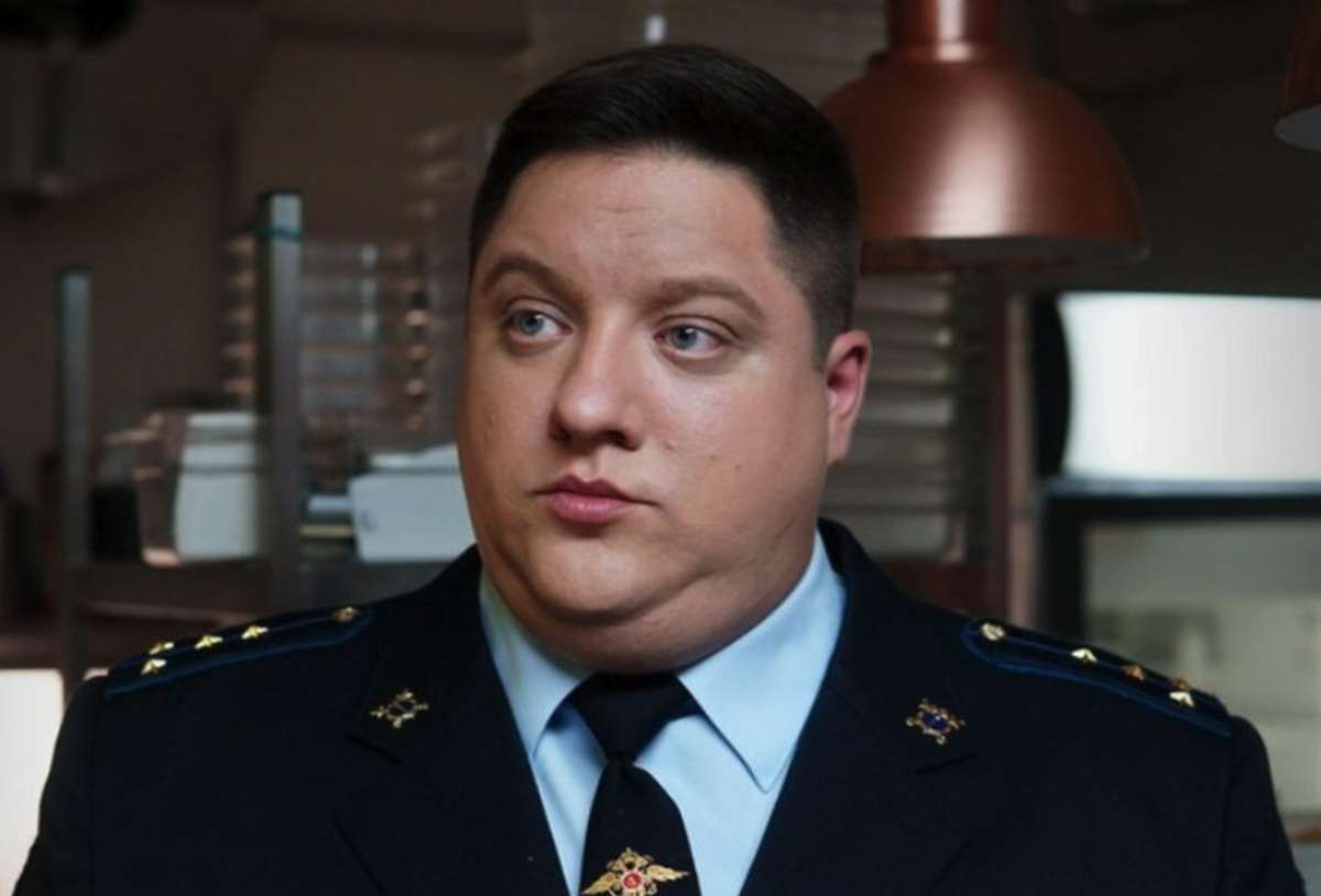 Роман Попов