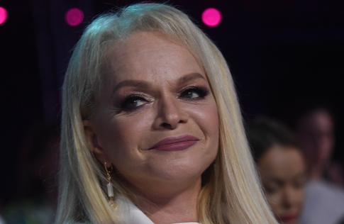 Мошенники, обманувшие Ларису Долину, получили приговор