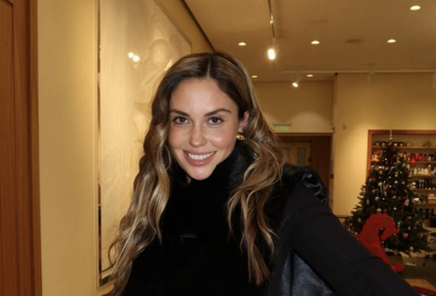 «Мы с дочей уже дома»: Муцениеце показала первые фото из роддома