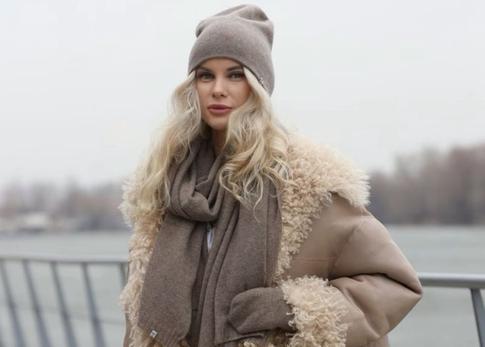 Мода по-зимнему: гармоничное сочетание шапки и шарфа