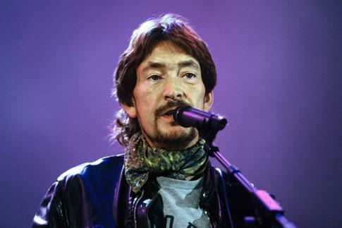 Умер исполнитель легендарной песни «The Road to Hell» Крис Ри