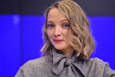 «Как бы печень не накрылась!»: мама Екатерины Вилковой привезла ей «яичный» гостинец