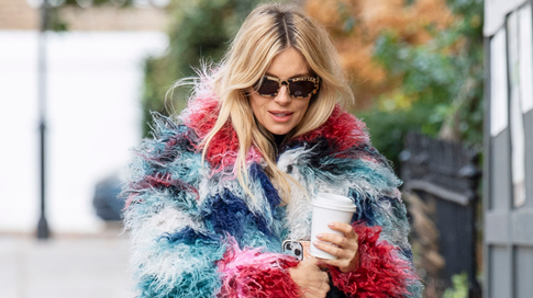 Не только черный: самые интересные цветовые сочетания этой зимы