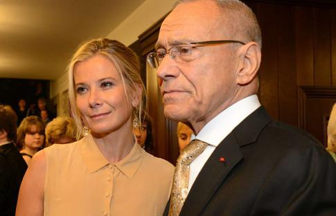 Андрей Кончаловский поддержал Юлию Высоцкую на премьере в Москве