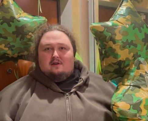 «Отрезали восемь килограммов»: сын Сафронова лег под нож ради отца