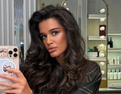 «Зачем?»: Бородину обругали за то, что она «подсадила» 9-летнюю дочь на макияж