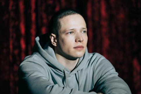 Актер Сергей Городничий, женатый на студентке ВГИКа, заявил, что в его доме всегда «должно пахнуть пирогами»