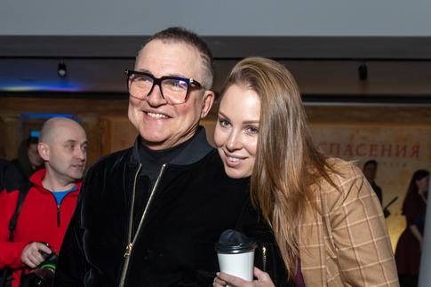 Сильно изменившегося внешне Диброва застали в питейном заведении