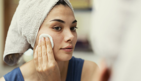 После солнечного лета: ночные ритуалы красоты для сияющей кожи