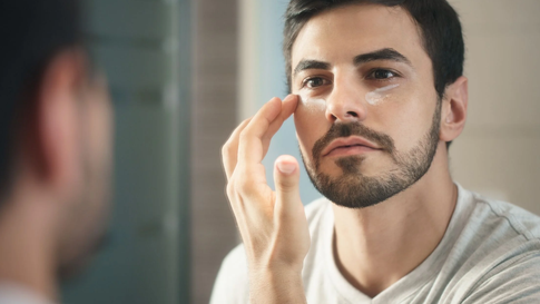 Мужской арсенал: какие средства обязательно должны быть в косметичке