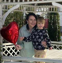 "Терапия не помогает": сын Саши Черно в коме. Личные фото звезды "Дома-2"