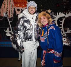 Киркоров в стразах, Навка в новой шубе: открытие катка в Москве