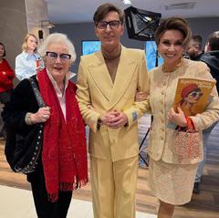 Утяшева в ретро-образе, Самойлова в блонде: звездная премьера