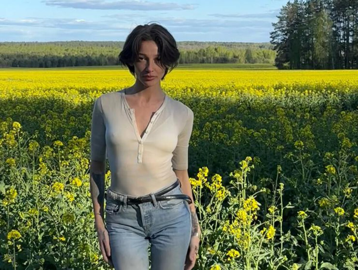 «Это музей»: Ивлеева восхитилась уникальным деревенским туалетом