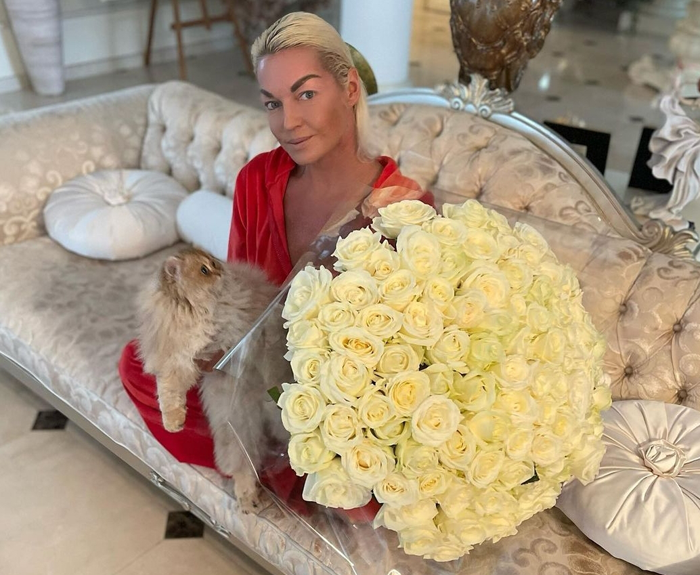 Волочкова получила в подарок нижнее белье