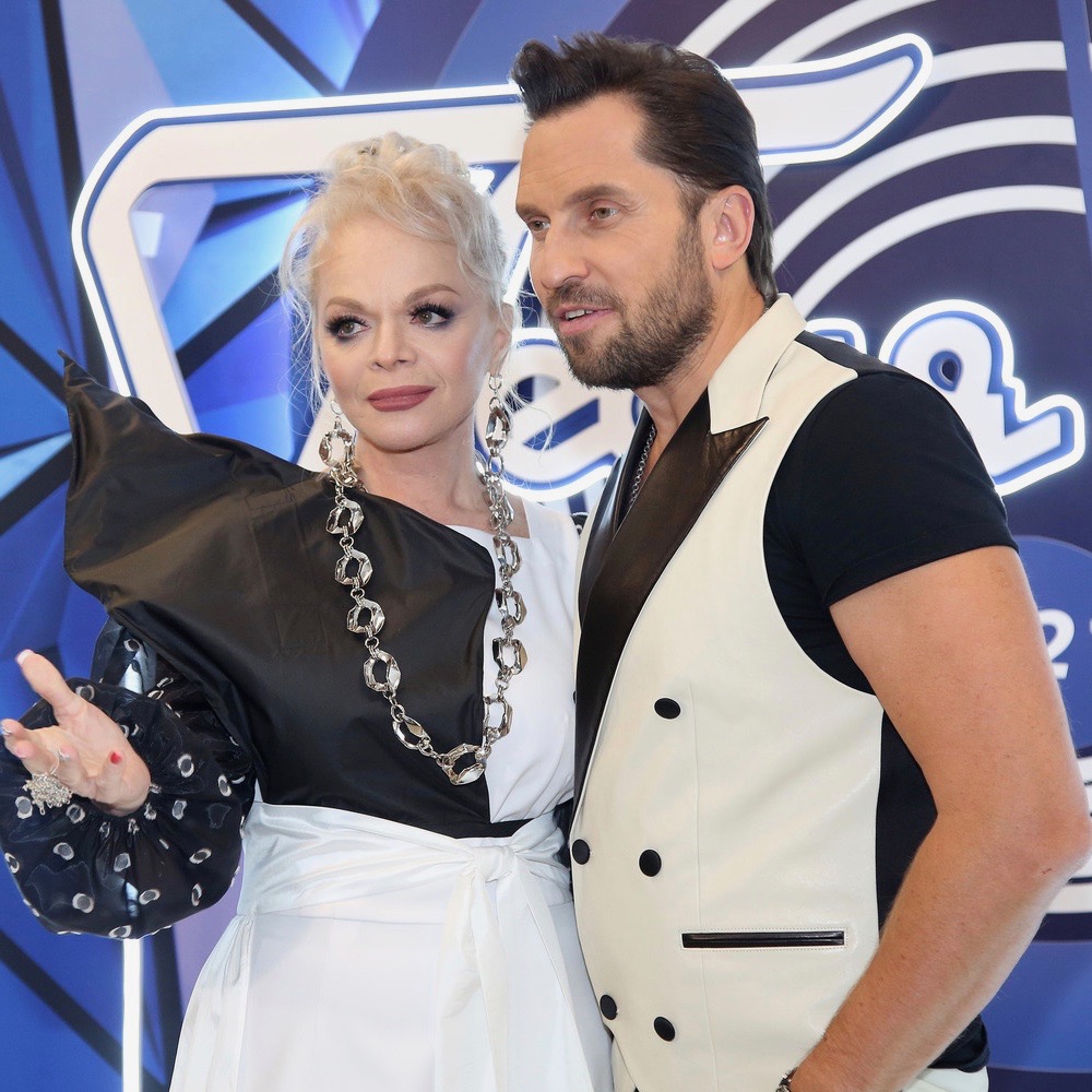 Долина, Ротару, Орбакайте, Лолита и другие на сцене и за кулисами "Песни года"