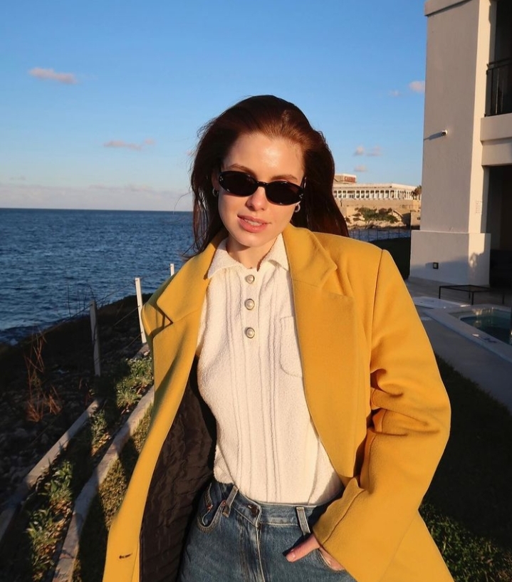 «Бабочки», «кошачий глаз» или «капли»: выбираем очки, как у Клюкиной, Навки, Ковальчук и других