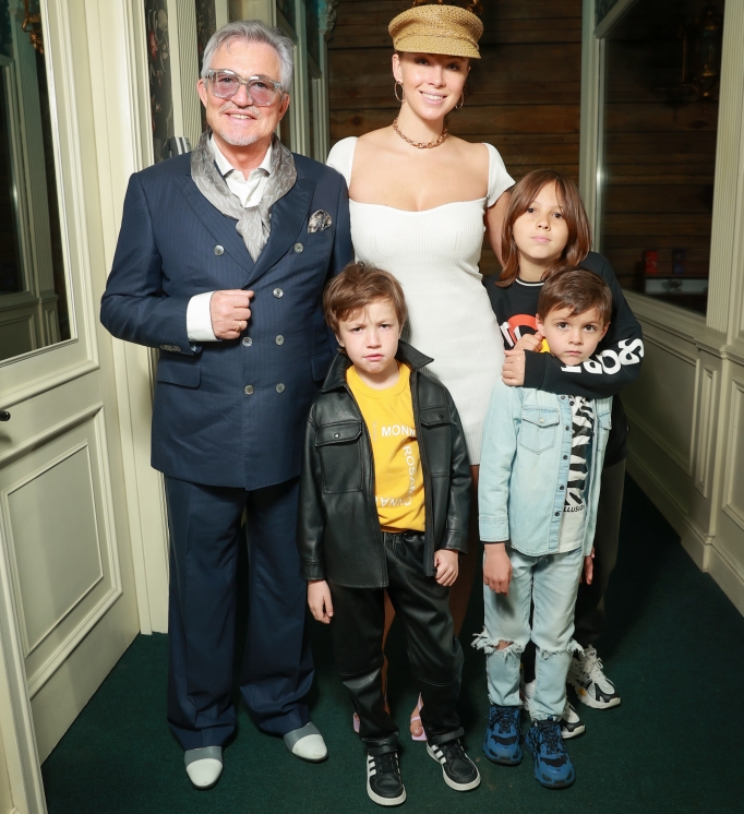 Лазарев, Дибровы, Газманов, Цыганова и другие на вручении премии