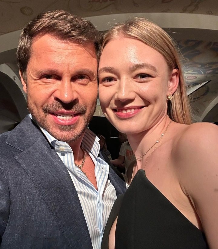 Водонаева пошла по стопам Пугачевой, Долина показала лицо без макияжа, Акиньшина и Деревянко дали повод для слухов: фотообзор недели