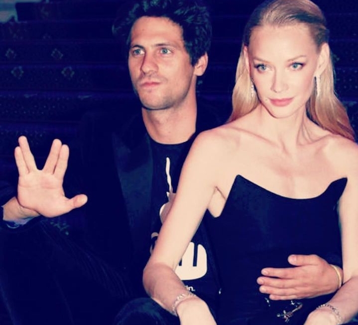 "Счастье было так возможно!": экс-супруг Варнавы признался, что скучает в Америке по Ходченковой