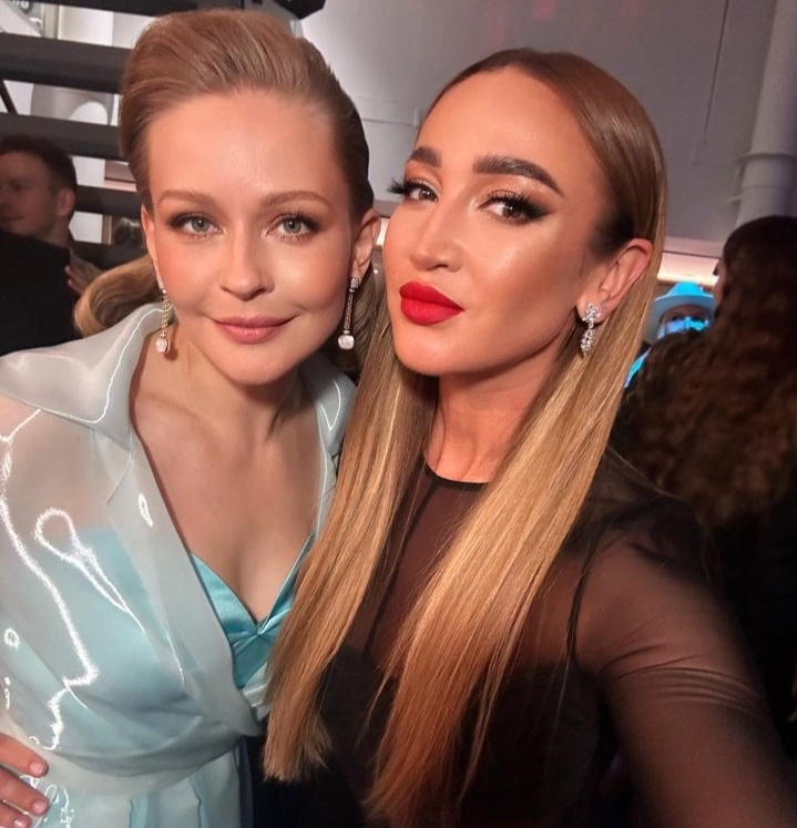 Долина и Лолита на ужине Преснякова, Борисова и Самойлова в бикини, Дава с ребенком: фотофакты недели