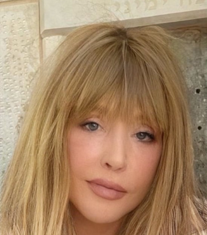 Пугачева разрешила весну, Летучая встретилась со Спиваковой, Шарапову "застукали" в Сибири: фотофакты недели