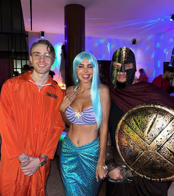 Сейлор Мун, зомби и пирожные: как Нетребко, Ивлеева, Кардашьян и другие звезды отметили Хэллоуин